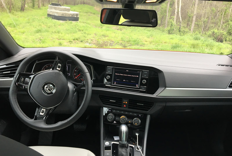 Illustration for article titled The 2019 VW Jetta Seems Pretty Good And Still Comes With A Stick